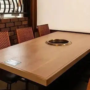 [1st Floor Box Seating / Up to 6 People] Perfect for family and friends' meals! For gatherings with family and friends, we recommend our box seating on the 1st floor! Our spacious table seating can accommodate up to 6 people, allowing even customers with small children to relax comfortably.