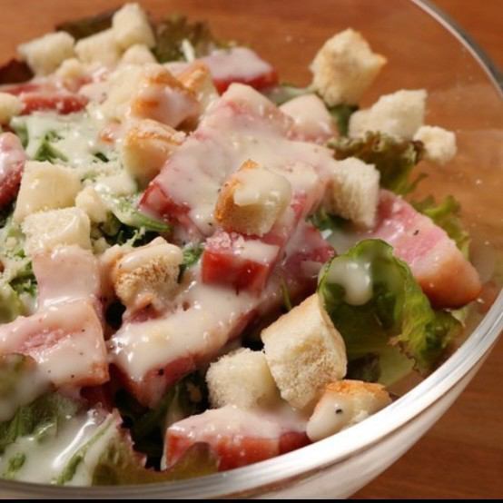Bacon caesar salad
