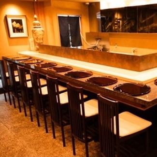 北新地では破格の値段 !高級感漂う空間で味わう旬の寿司と日本酒