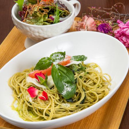 【ランチに♪】『サラダ＋日替わりパスタ＋コーヒーセット』　1.180円　(税込）