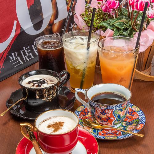 オリジナルブレンドコーヒーや、アルファサワーなど♪