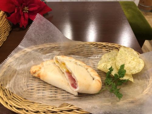 4種のチーズ&ベーコン