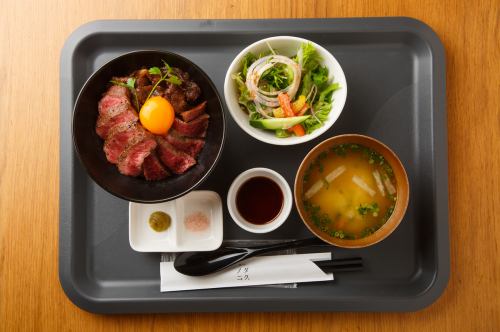 Nodaniku rice bowl with 3 types of Wagyu beef