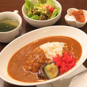 カレーライス（スープ付き）