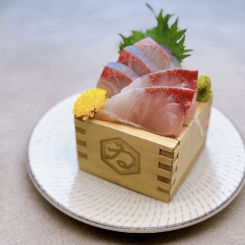 Greater amberjack sashimi