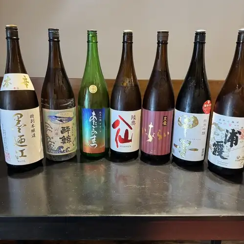 精選來自日本各地的優質清酒，與日本料理完美搭配。
