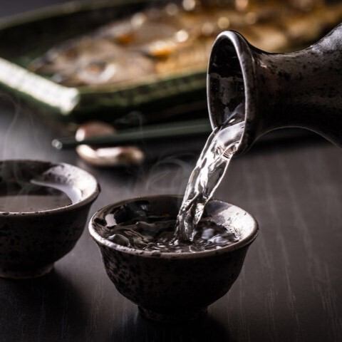 Enjoy the richness of carefully selected sake and a wide variety of drinks to your heart's content