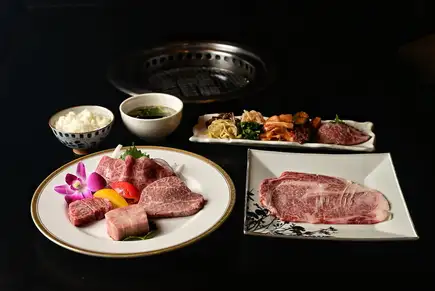 【오늘의 특선 코스 / USA 탄】 이시가키 쇠고기 샐로인과 두꺼운 탄 소금을 즐길 수있는 총 14 품
