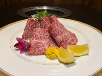 검은 털 일본소 특선 술