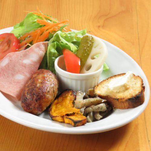 前菜盛り合わせ