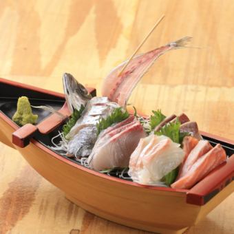 [2.5H all-you-can-drink included] Directly delivered from the market every day! Assortment of 6 sashimi x 2 types of fried foods course 5,000 yen [10 items in total]