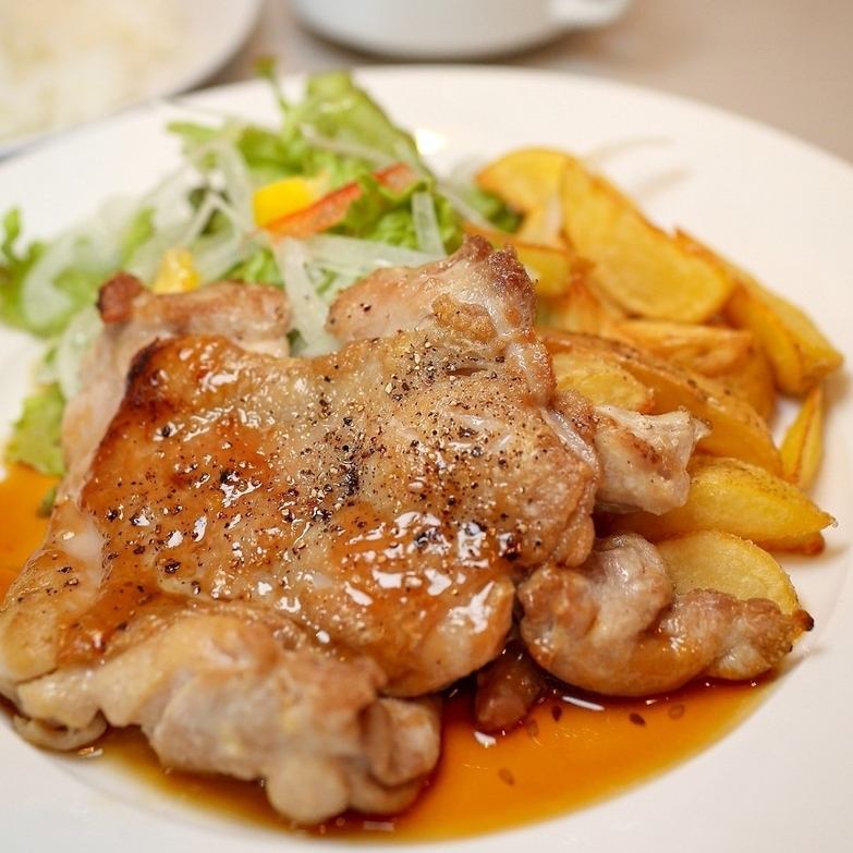 店主のこだわりを感じるオトクなランチをご提供◎