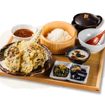 お肉三昧天ぷら定食