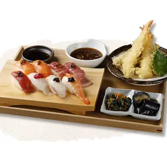 にぎり寿し8カン(上)&天ぷら定食