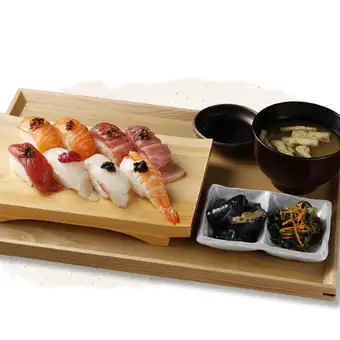 にぎり寿し8カン(上)定食