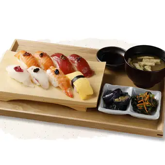 にぎり寿し8カン(並)定食