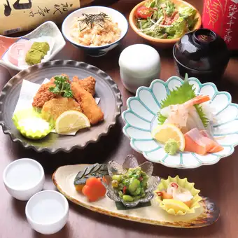 【料理のみ】1人1皿ずつ愉しむ瀬戸内の鮮魚夏のコース4400円(税込)