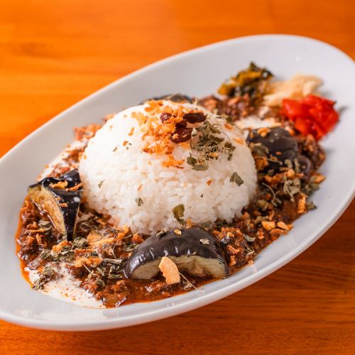 枠を超えたカレー！