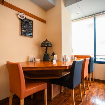 カウンター席です