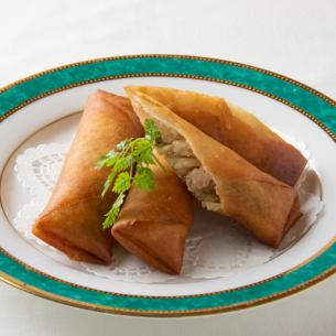Meat spring rolls (3 pieces)