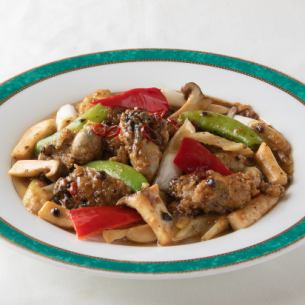 Stir-fried Oysters and Vegetables with Chili Peppers