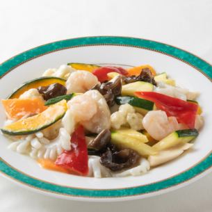Stir-fried seafood and seasonal vegetables