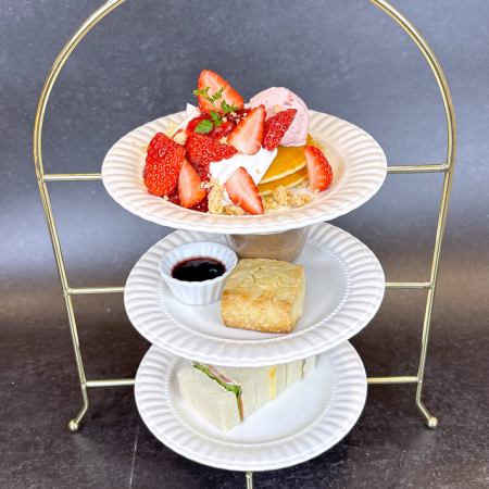 　４月アフタヌーン「苺の贅沢パンケーキ 」当日注文OK  