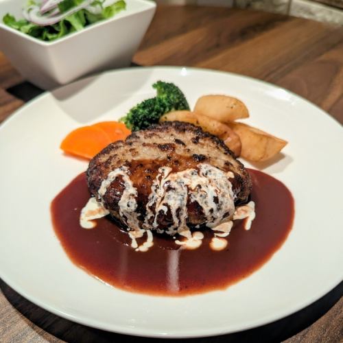 Special demi-glace sauce hamburger