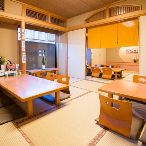 広い座敷は個室にもなる