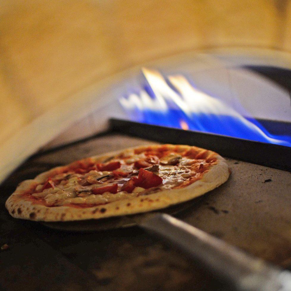 石窯で焼き上げるピッツァは格別!本格イタリアンをお手軽に♪