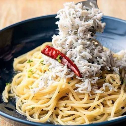 山盛り!釜揚げシラスのペペロンチーノ