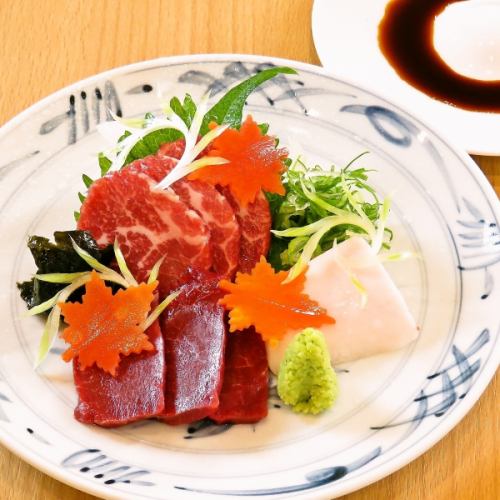 Highly recommended! Fresh horsemeat sashimi