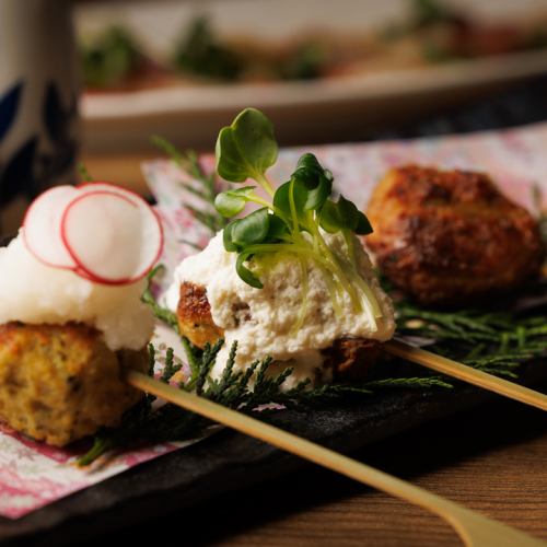 Assortment of 3 kinds of hand-kneaded meatballs