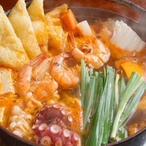 [Recommended for banquets] Excellent! Chanko nabe (4 types: miso, soy sauce, squid miso, chige-style sweet and spicy miso)