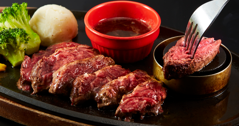 ◆Proud hamburger steak and in-house prepared steak◆