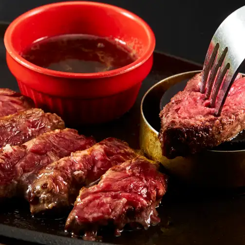 ◆自慢のハンバーグと、店内仕込みのステーキ◆