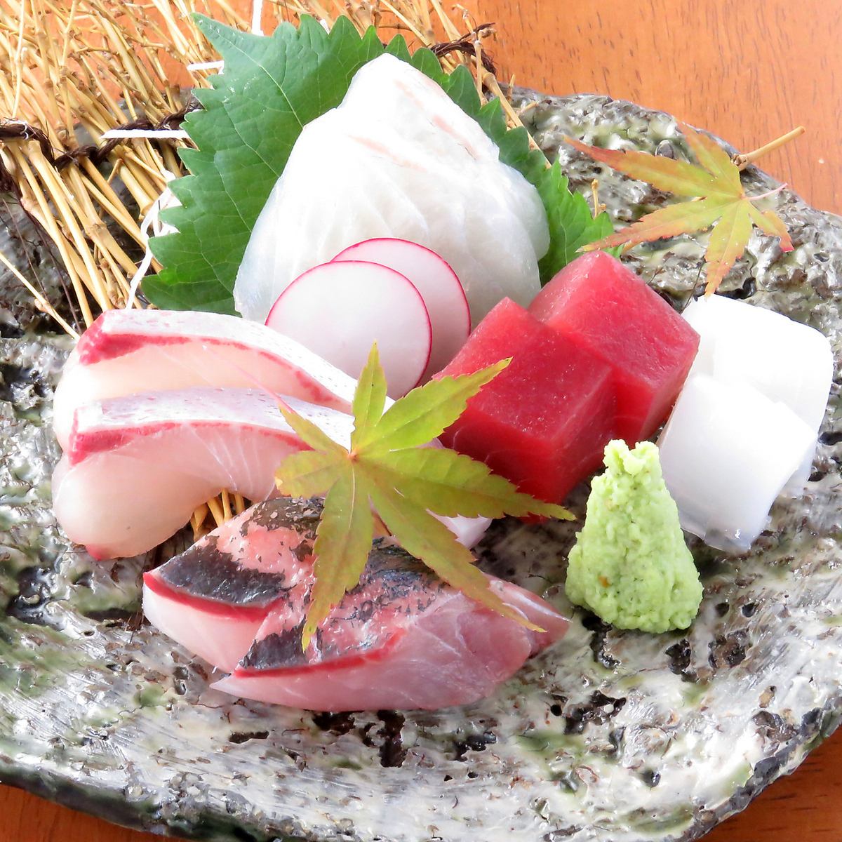 旬の新鮮な素材を仕入れてご提供。