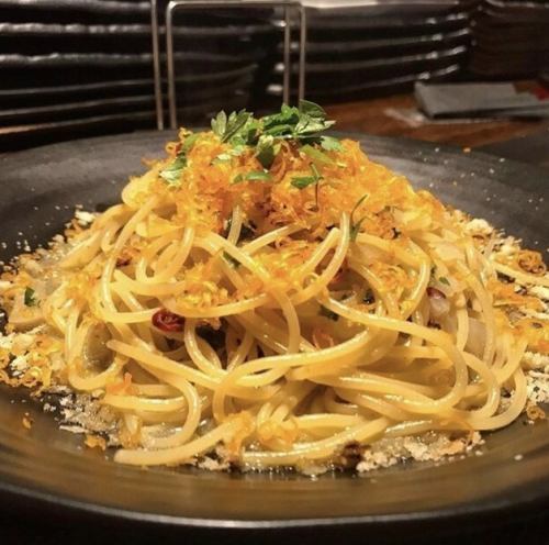 Peperoncino spaghetti with dried mullet roe and bean sprouts from Ishikawa