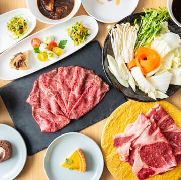 自家製割下で愉しむすき焼きや選べる〆で贅沢に◎特撰黒毛和牛すき焼きフルコース◆7700円(税込)