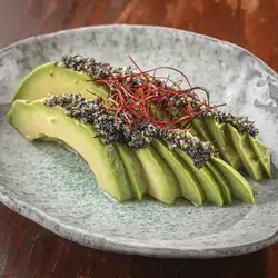 トロアボカドの山葵塩昆布