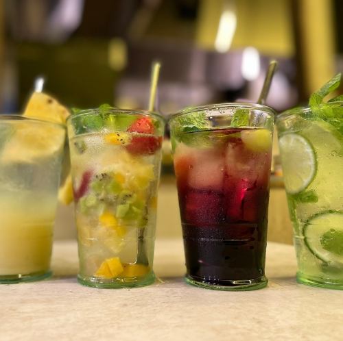 It looks cute ♪ A wide variety of mojitos and sours!
