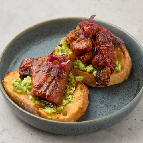 장어와 찻잔 산 아오이