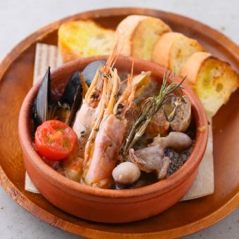 유두 새우와 어패류 아히조