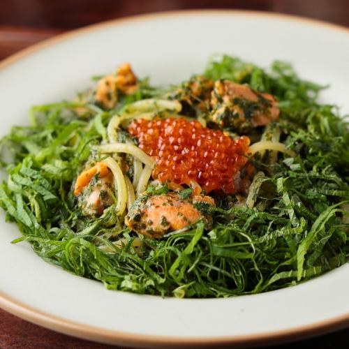 Genovese with domestic salmon and perilla leaves
