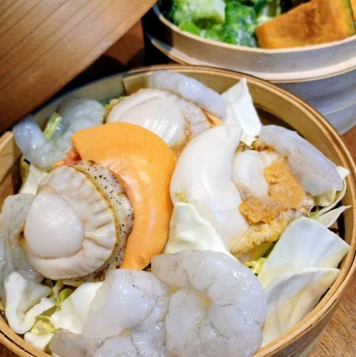 海老とホタテのせいろ蒸し