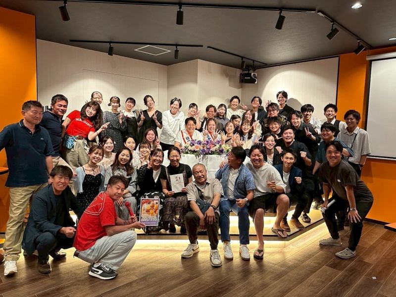 ステージあります!!併設のパーティースペース「カーニバル」含め様々なシーンや人数に対応しております。座席のレイアウトも自由に変更可能◎歓送迎会・同窓会・結婚式二次会・各種宴会等にご利用いただいております♪