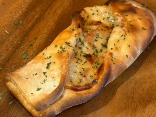 ふんわり手包みピザトマト/照り焼きチキン