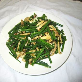 鶏肉入りネギサラダ