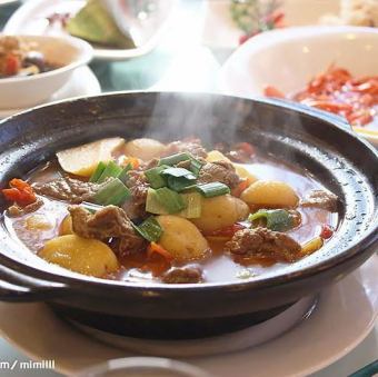 牛バラ肉とじゃが芋の土鍋煮