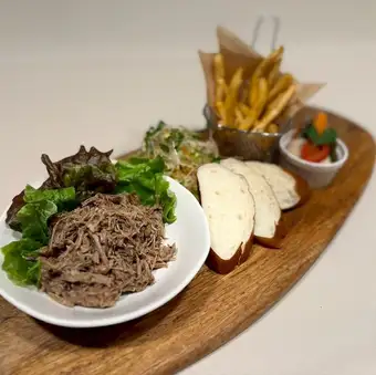 手撕豬肉拼盤